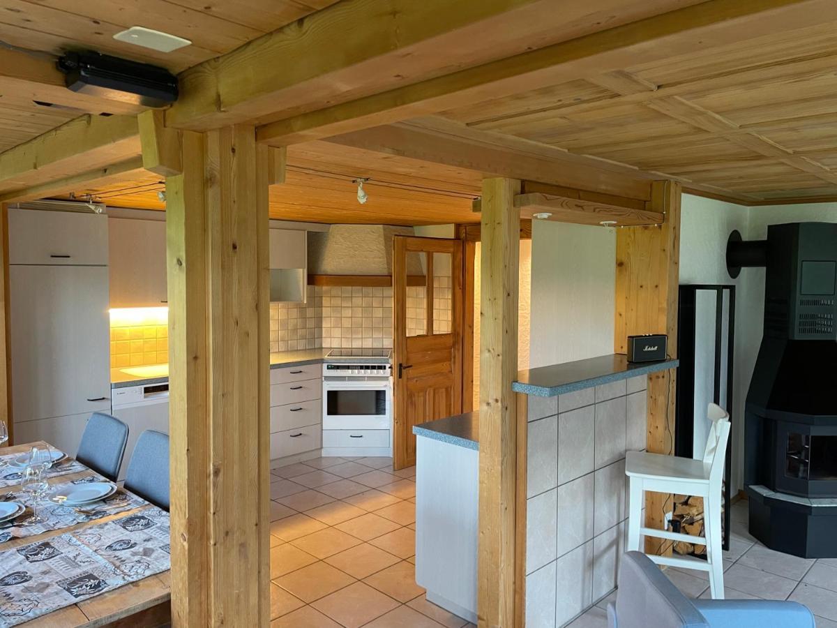 Edelweiss 4 Zi Ferienwohnung In Landhaus Frutigen Exteriör bild