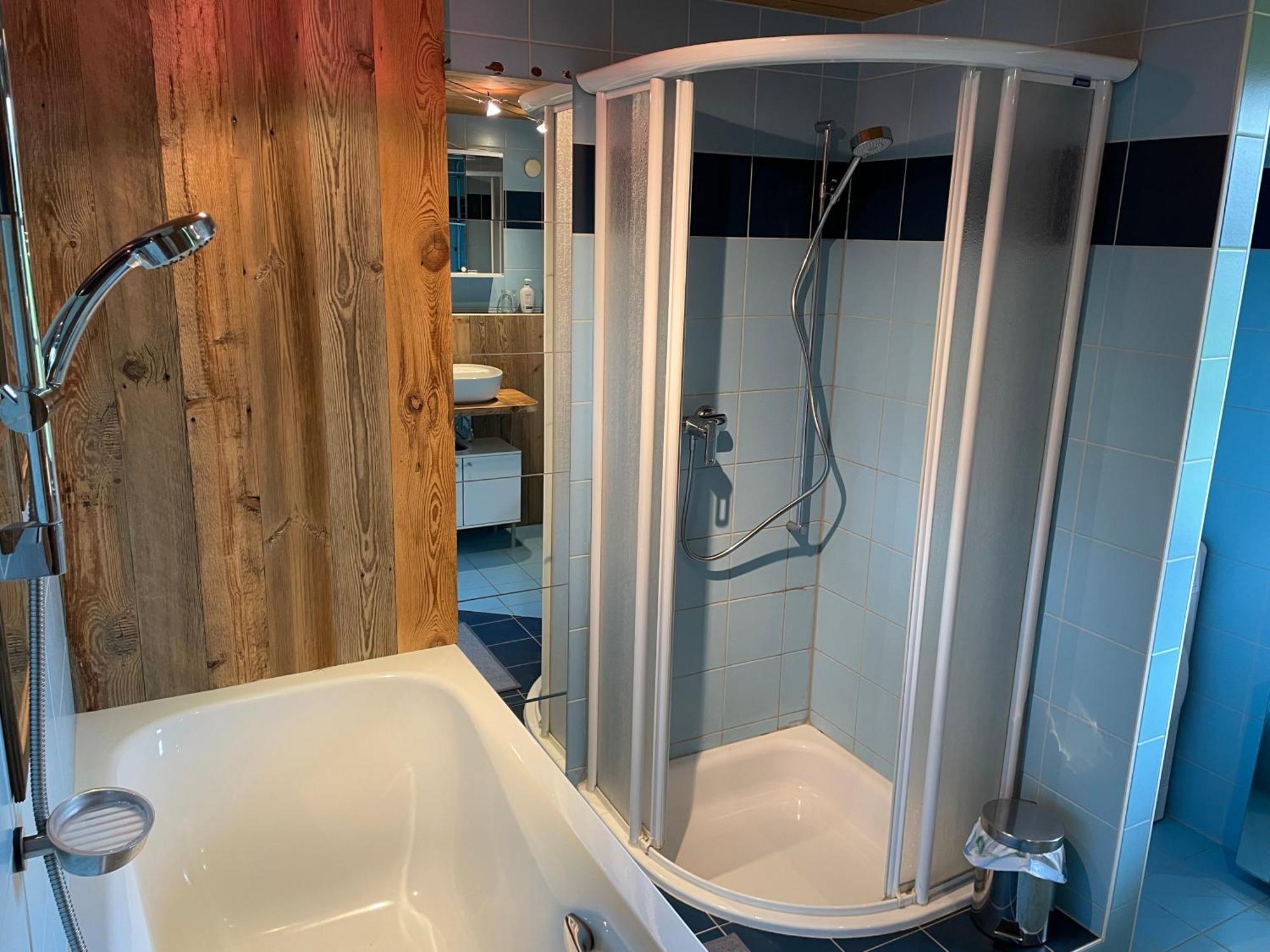 Edelweiss 4 Zi Ferienwohnung In Landhaus Frutigen Exteriör bild